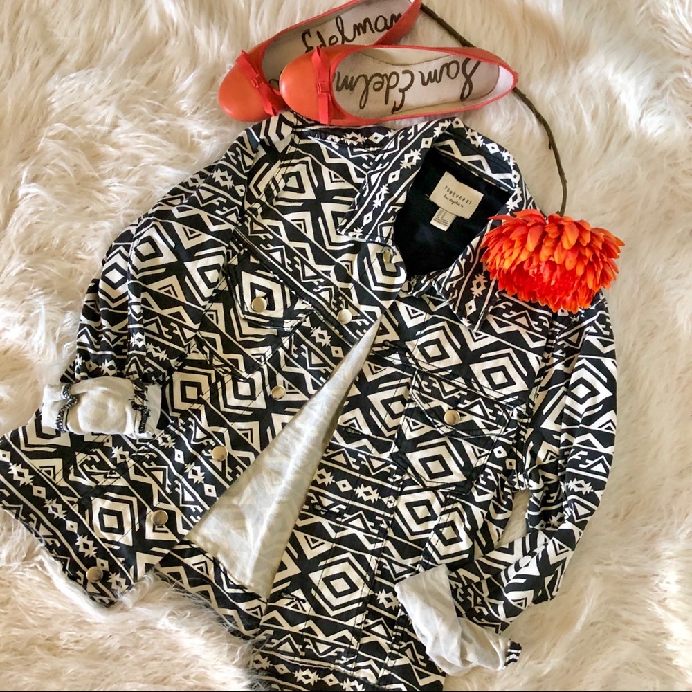 FOREVER 21 Jacket SIZE: Medium